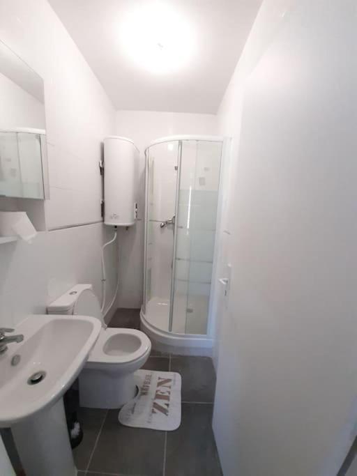 Residence Du Houx - 2 Survilliers Екстериор снимка